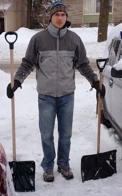 Comparing an average snow shovel to one proportional to human height